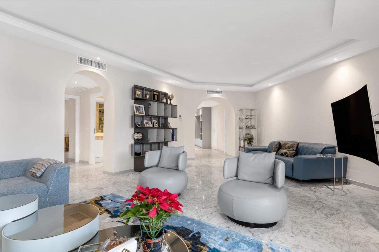 Lejlighed Modern And Large In The Heart Of Puerto Banus Marbella